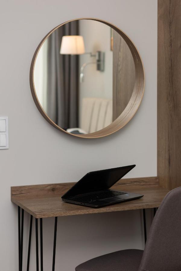 Stunning Family Apartment Ursynow With Parking & Balcony By Noclegi Renters Warsaw Exterior photo